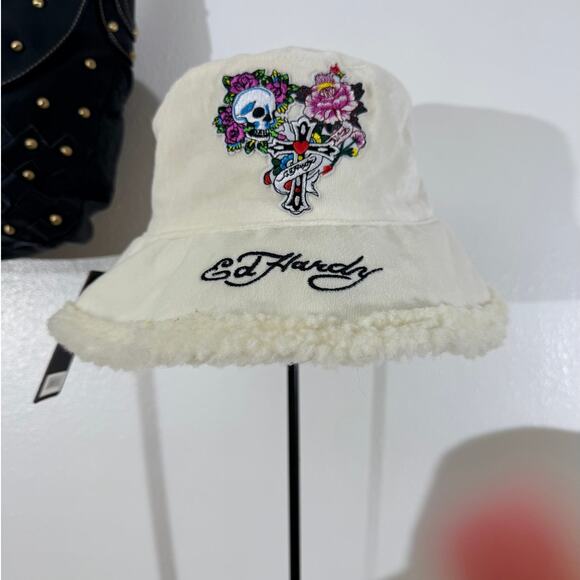 Ed Hardy Sherpa Bucket Hat Skull Floral Y2K Grunge Streetwear NWOT